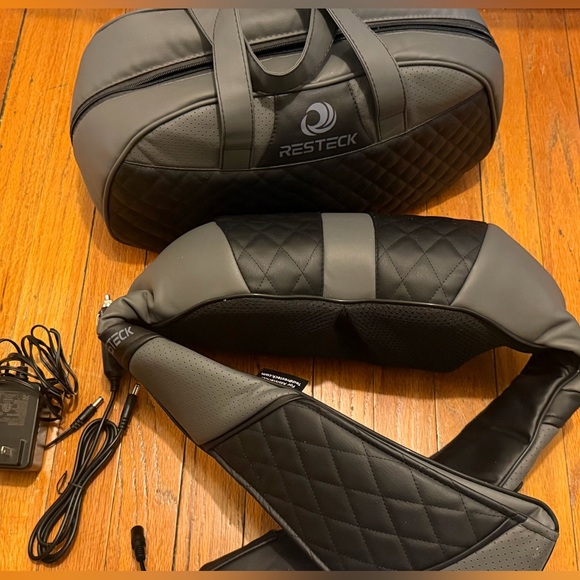 Restek Gray and Black Massage Pillow with Bag
